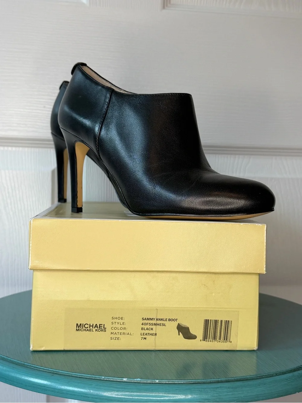 MICHAEL Michael Kors Sammy Black Leather Ankle Booties with 3.5” Heel - size 7